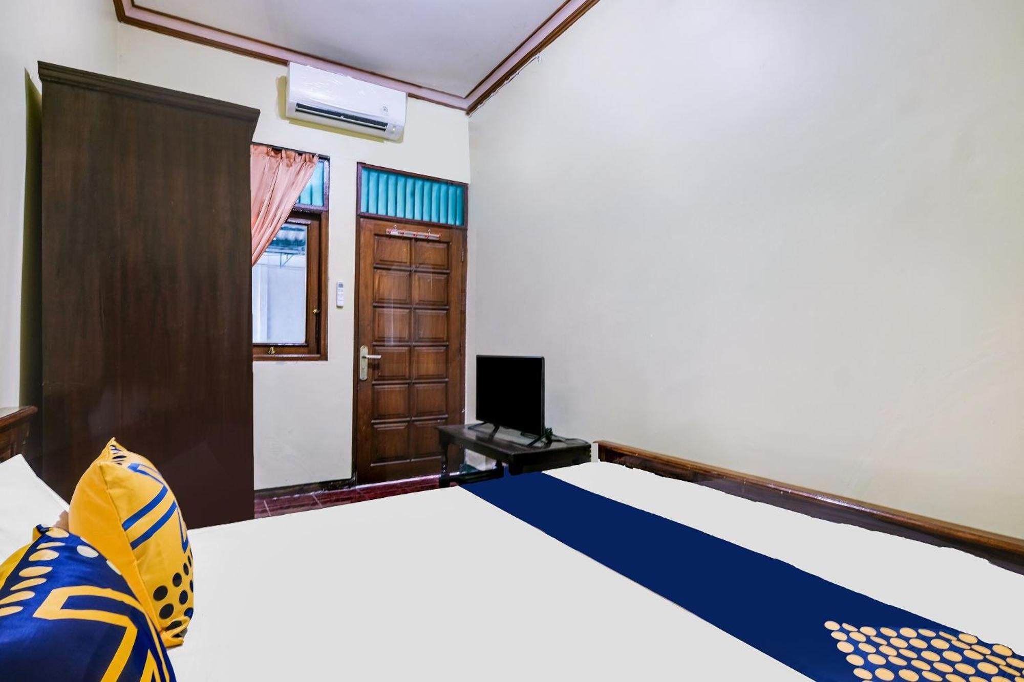 Spot On 92068 Pudja Kesuma Homestay Syariah Yogyakarta Pedes Exterior foto